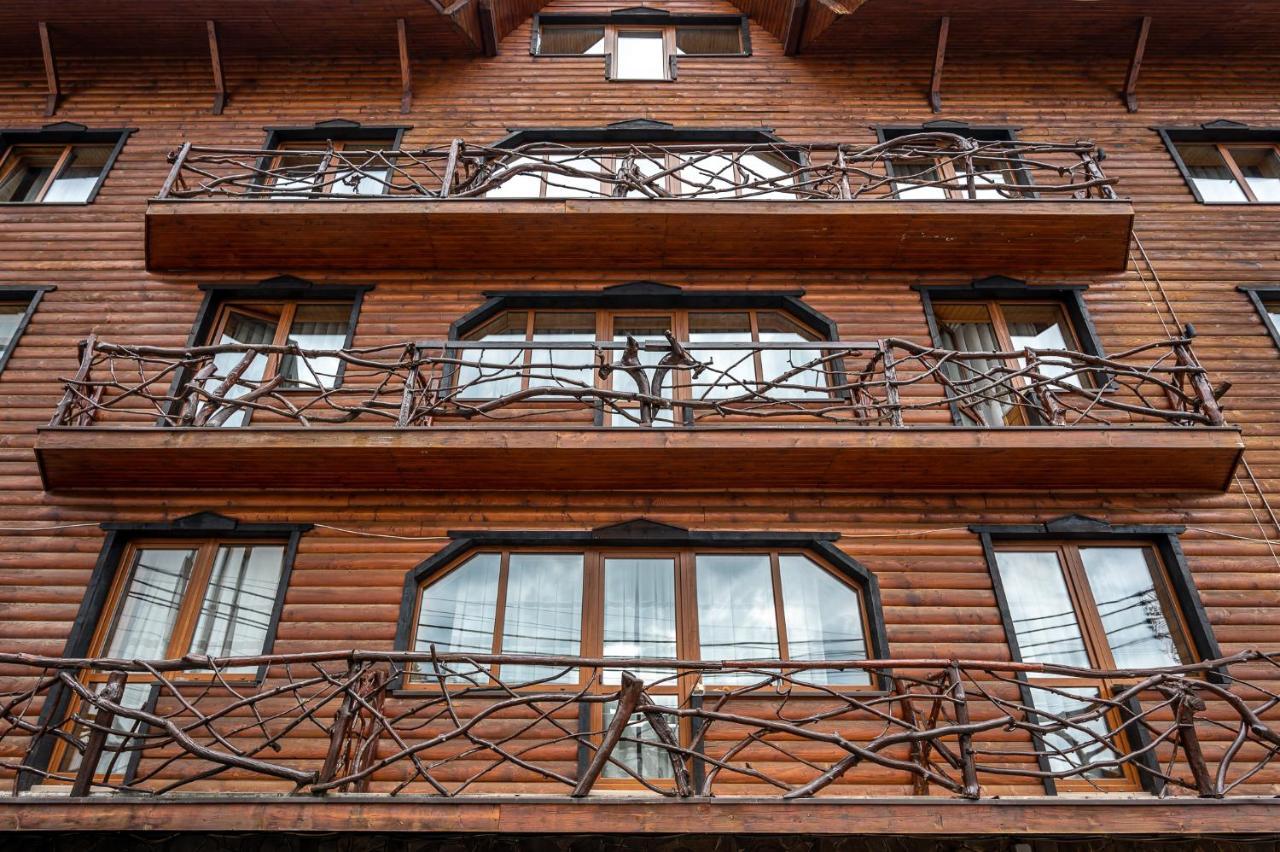 Марина Hotel Boekovel Buitenkant foto